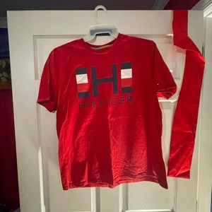 Tommy Hilfiger tee/ Large